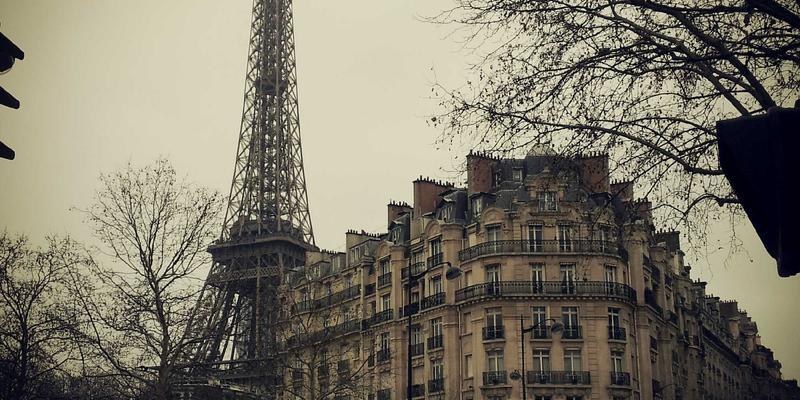 从千纸秀看传统折纸技艺：DIY编织如何实现数字化传承与创新