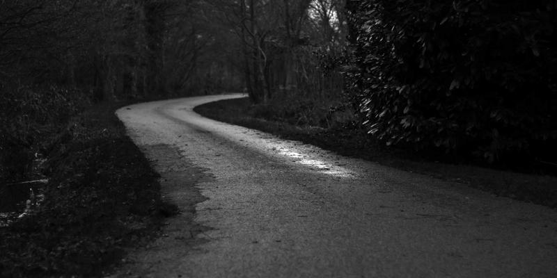 从指尖到天际：千纸秀如何用编织与折纸艺术重塑建筑表皮设计