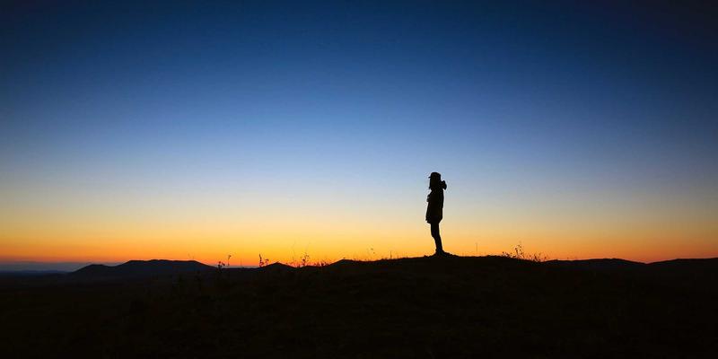 从纸张编织到陶艺融合：千纸秀折纸艺术如何激发儿童创造力