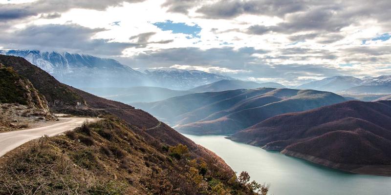 千纸秀跨界时尚：创意DIY可穿戴纸艺配饰的设计与耐久性处理全攻略