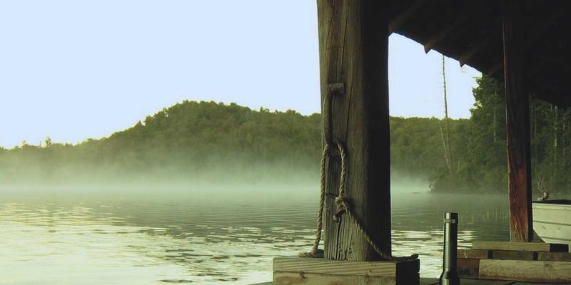 折纸艺术与陶艺智慧：千纸秀模块化系统如何重塑应急建筑中的波西米亚风庇护所